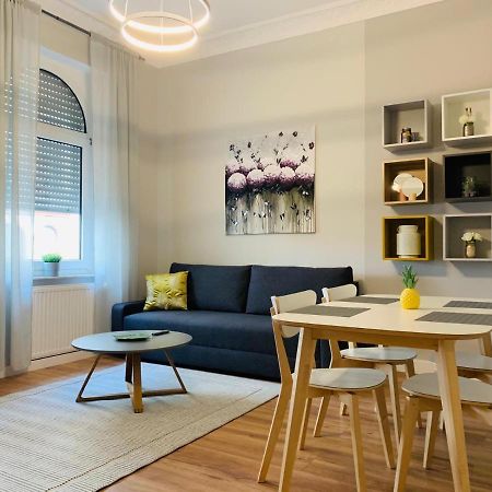 Family Apartment Wiesbaden Bagian luar foto